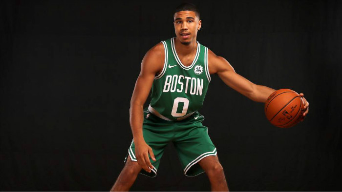 表现出的优 表现出的优