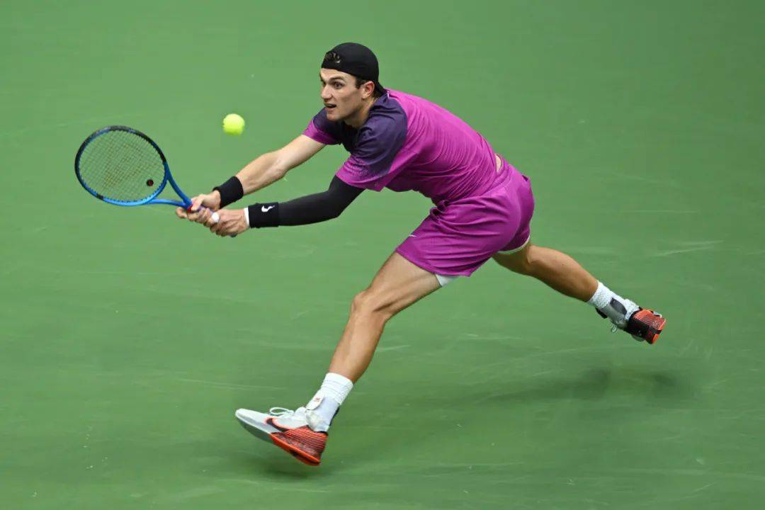 理素质让她 理素质让她