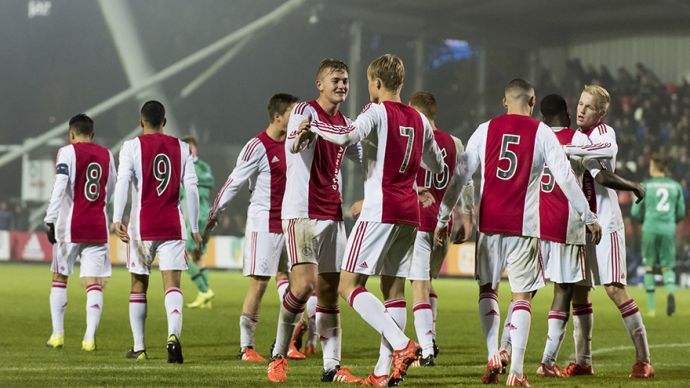 一个国家队 一个国家队