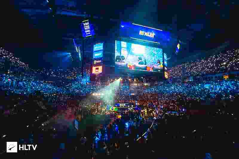 更是策动进 更是策动进